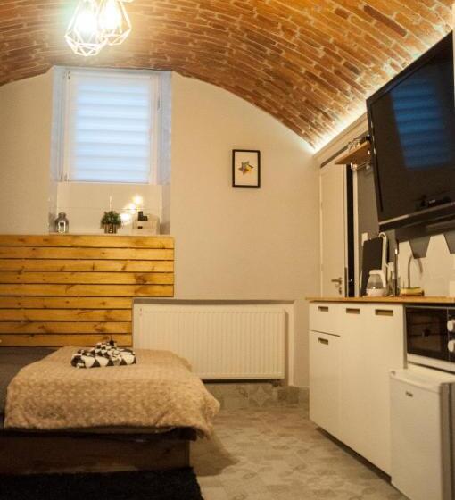 Люкс с гидромассажем, Underground Jacuzzi Rooms