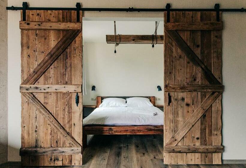 سوییت با چشمانداز کوه, Beskidzkie Tarasy