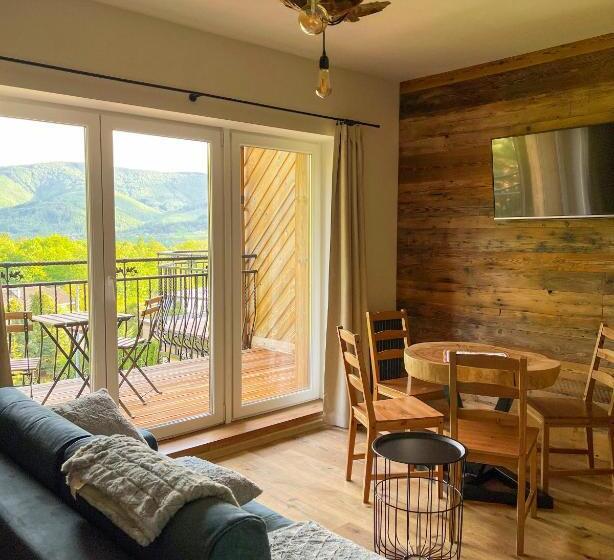 سوییت با چشمانداز کوه, Beskidzkie Tarasy