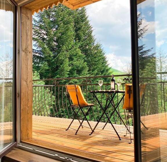 سوییت با چشمانداز کوه, Beskidzkie Tarasy