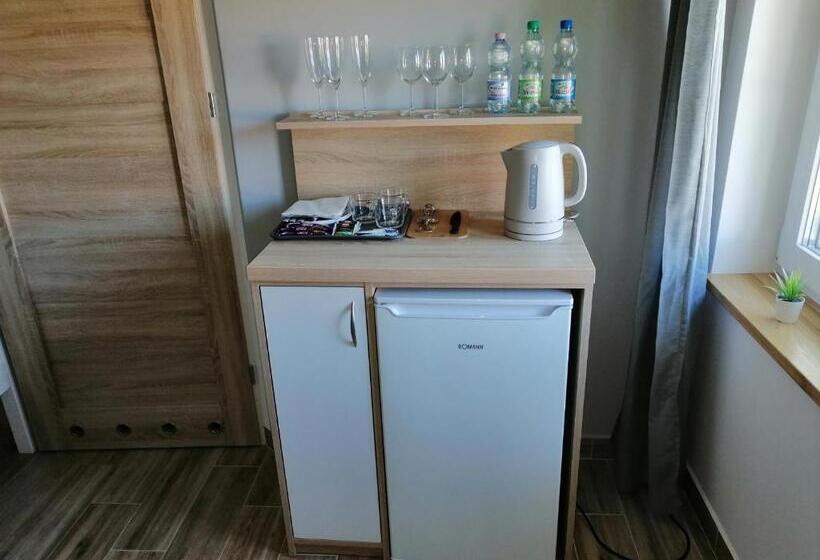 اتاق استاندارد سه نفره, Dworek Nadmorski