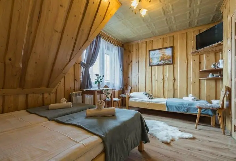 اتاق استاندارد سه نفره, Agrotatry U Stachy