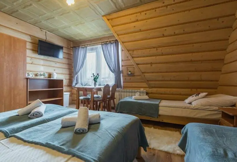 اتاق استاندارد چهار تخته, Agrotatry U Stachy