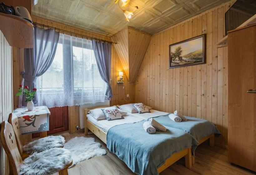 اتاق استاندارد با چشم‌انداز, Agrotatry U Stachy