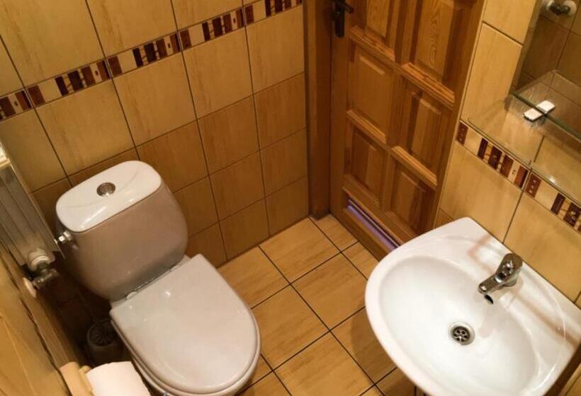 اتاق استاندارد با چشم‌انداز, Agrotatry U Stachy