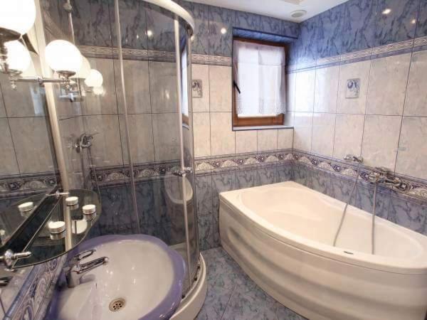 اتاق استاندارد چهار تخته, Agrotatry U Stachy