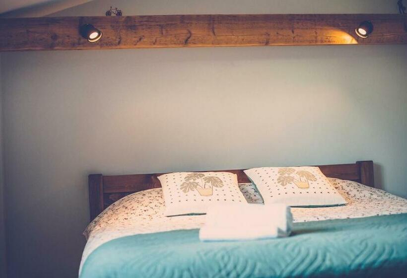 דירת שני חדרים, Agroturystyka Bobrowniki