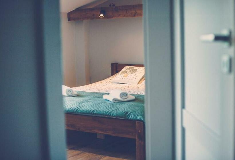 דירת שני חדרים, Agroturystyka Bobrowniki