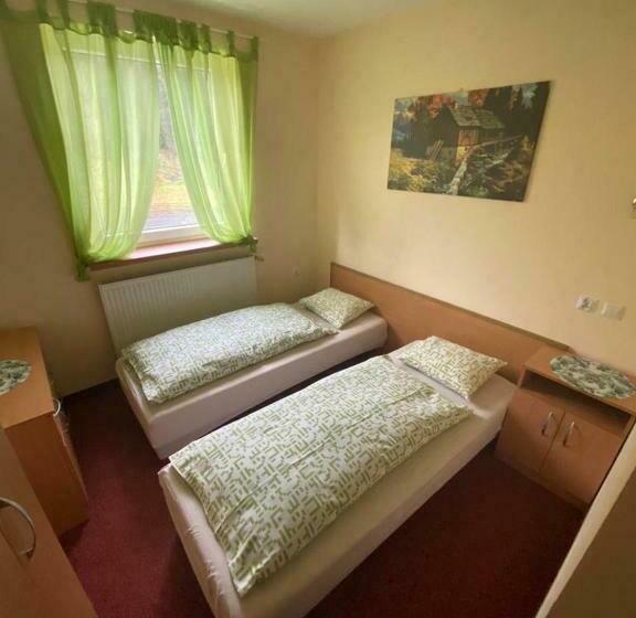 חדר סטנדרט, Agroturystyka Kapellanka   Kraina Wygasłych Wulkanów