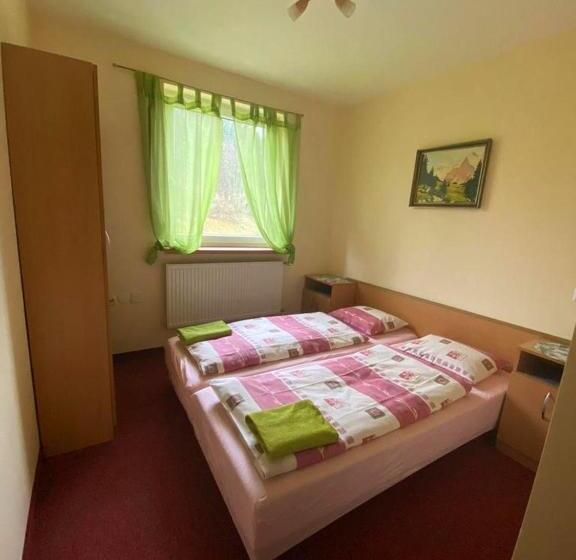 חדר סטנדרט, Agroturystyka Kapellanka   Kraina Wygasłych Wulkanów