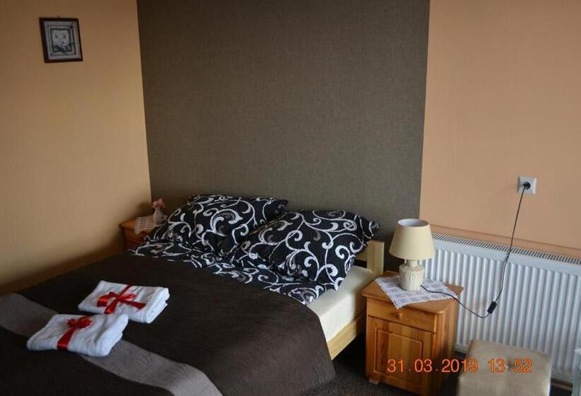 إستديو عائلى, Agroturystyka Pod śnieżną