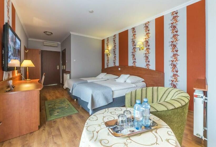 חדר סטנדרט, Doris