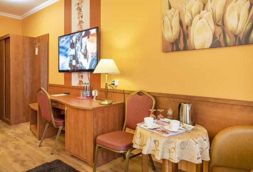 חדר סטנדרט, Doris