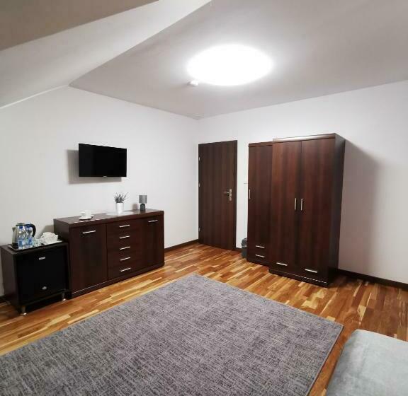 标准三人间, Miodowe Siedlisko