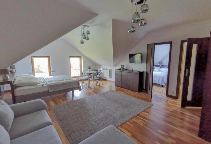 家庭间, Miodowe Siedlisko