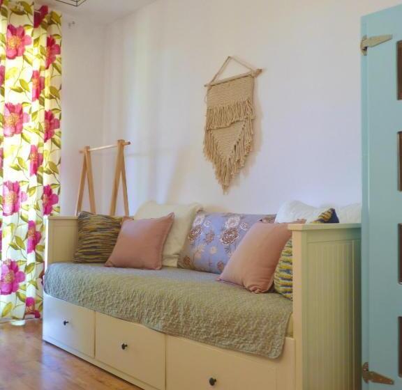 סטודיו משפחתי, Ptasi Ogród