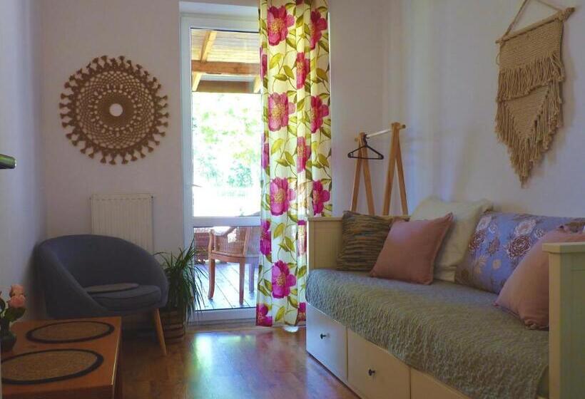 סטודיו משפחתי, Ptasi Ogród