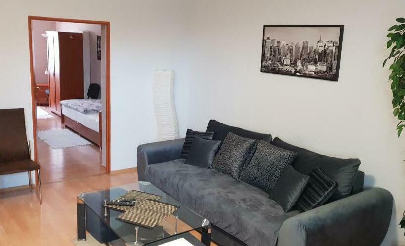 آپارتمان 2 خوابه, Mostowa 3