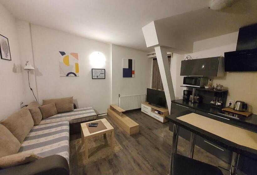 استودیوی استاندارد, Mostowa 3