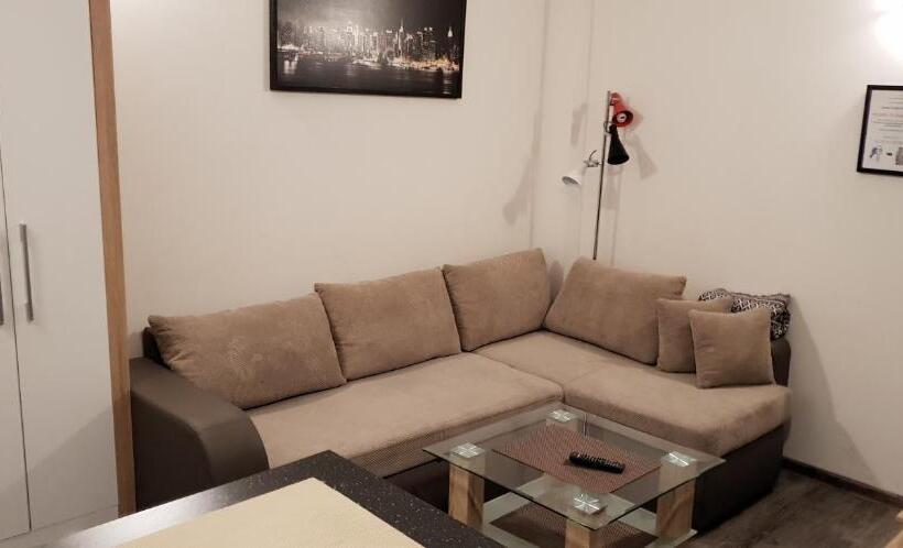 استودیوی استاندارد, Mostowa 3