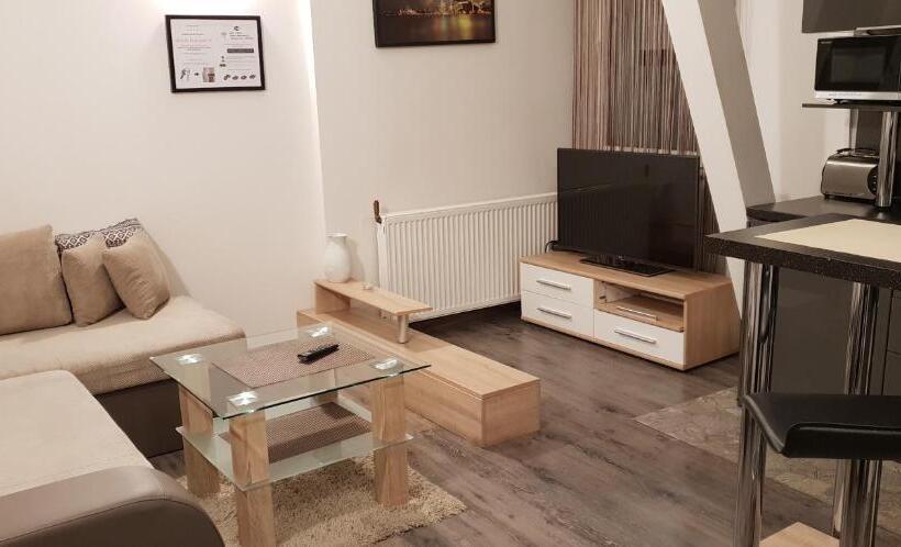 استودیوی استاندارد, Mostowa 3