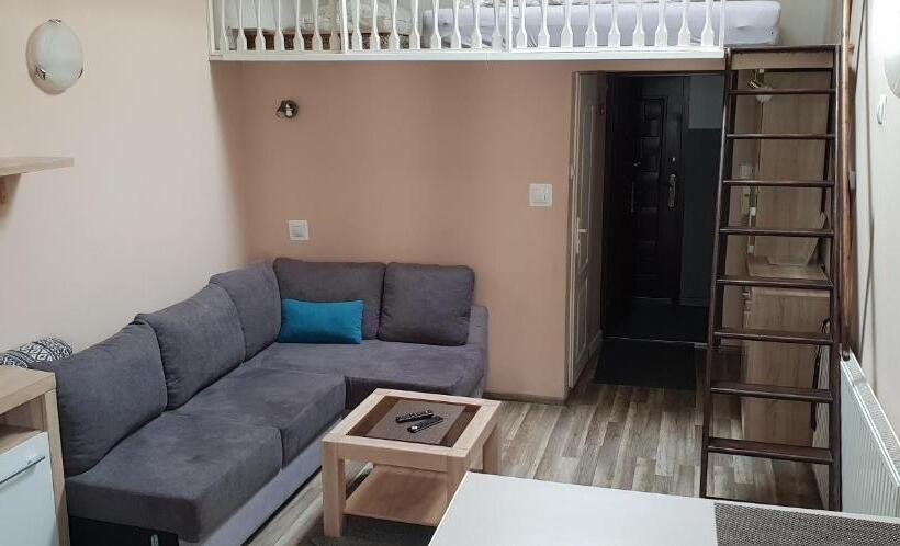 استودیوی استاندارد, Mostowa 3