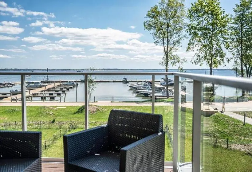 1 Bedroom Apartment Lake View, Nautica Resort
