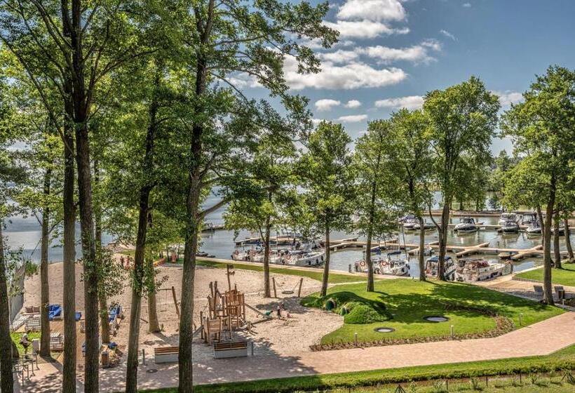 Апартаменты Deluxe 2 Спальни, Nautica Resort