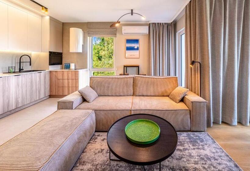 2 Bedroom Apartment with Views, Nautica Resort