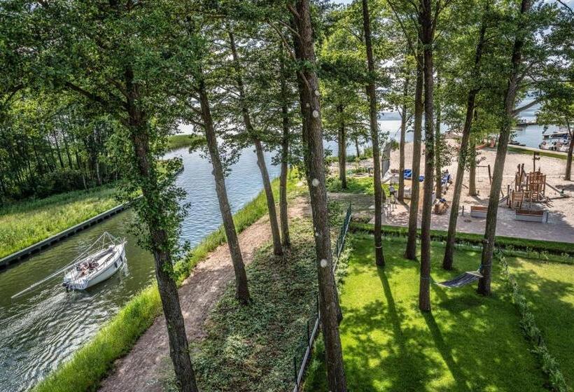 آپارتمان لوکس 2 خوابه, Nautica Resort