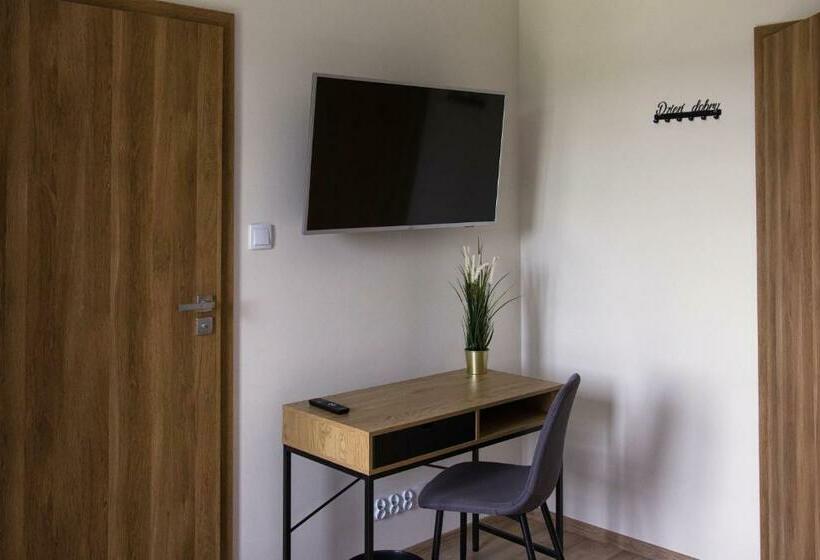 带花园景观的标准三人间, Barwald Hills