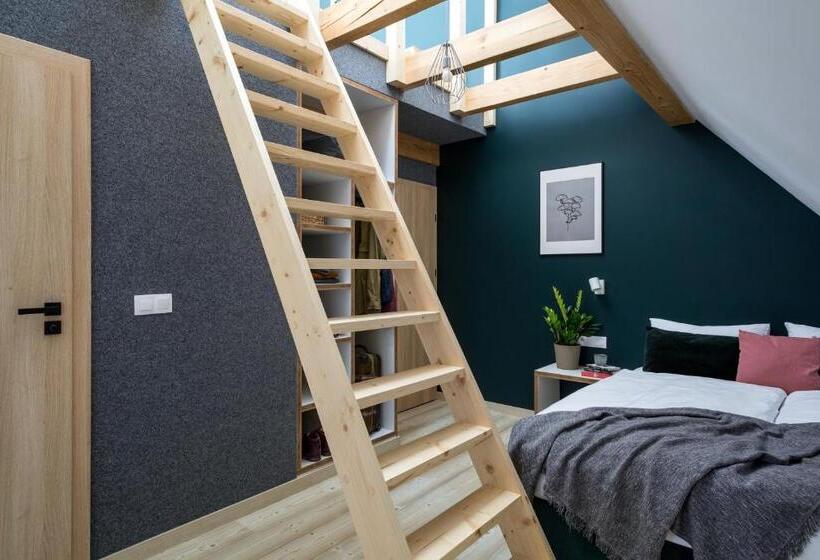 اتاق استاندارد چهارنفره با بالکن, Dom Góry Las   Kameralny Pensjonat W Centrum Karpacza Dla Gości Dorosłych Od 13 Roku życia, Catering