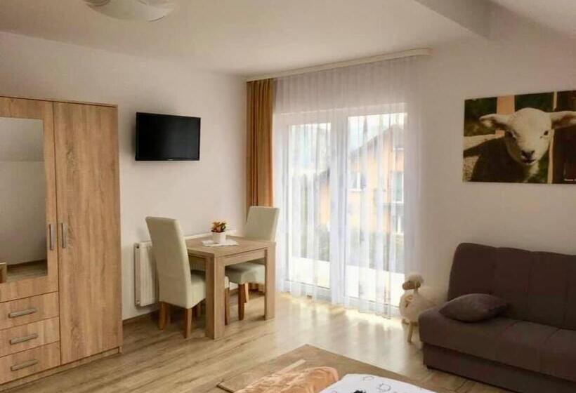 スタンダードルーム, Nasza Owczarzówka