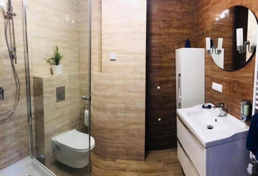 标准间, Nasza Owczarzówka