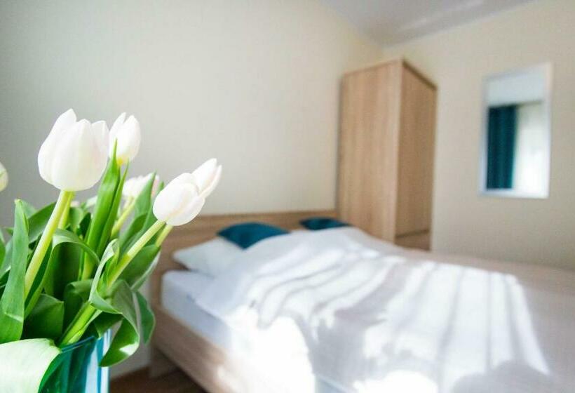 Номер Basic, Pod Lipami