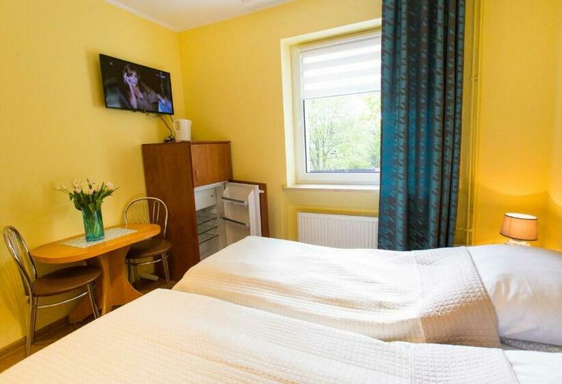 Номер Basic, Pod Lipami