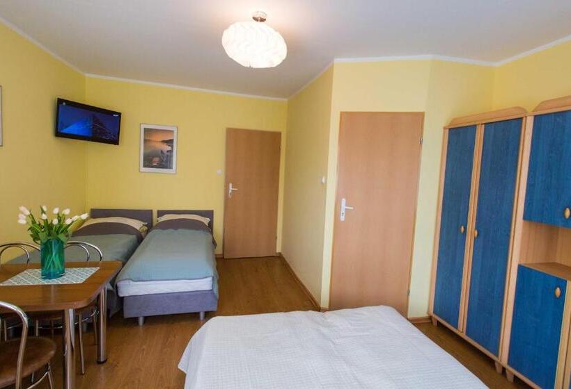 Четырехместный Номер Стандарт, Pod Lipami