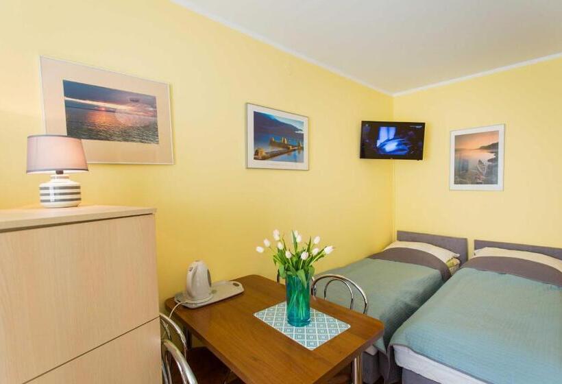 Четырехместный Номер Стандарт, Pod Lipami