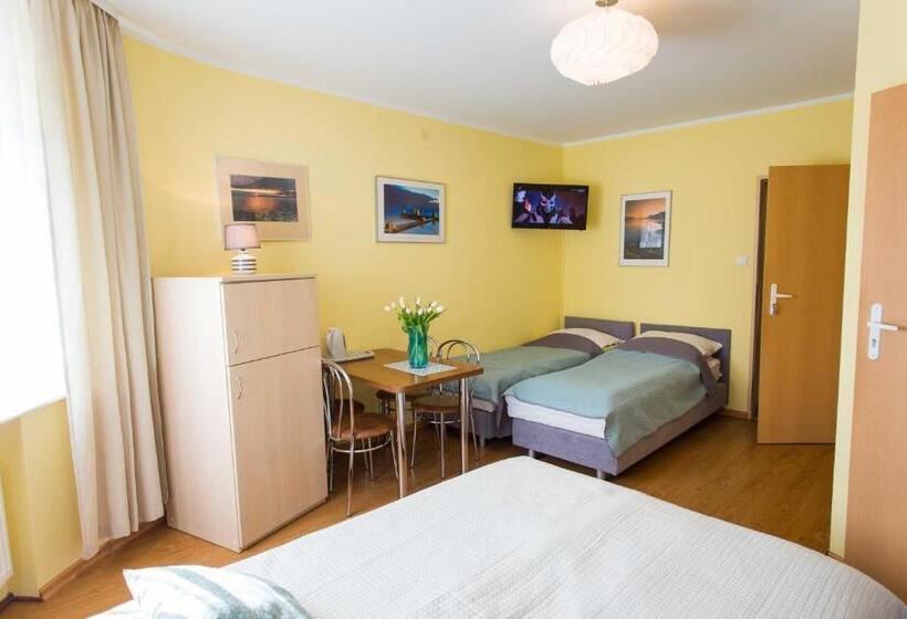 Четырехместный Номер Стандарт, Pod Lipami