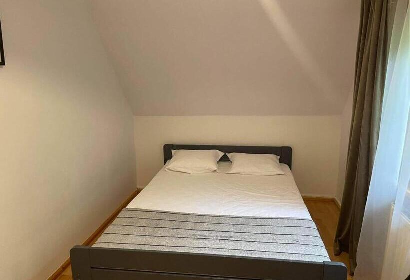 Standard room with outdoor bath, Przystanek Gubałówka Guest House Zakopane