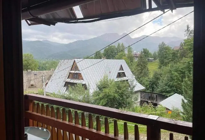 スタンダードトリプルルームの外観-バスルーム, Przystanek Gubałówka Guest House Zakopane
