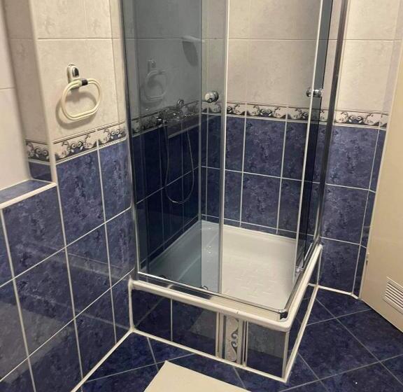 اتاق سهنفرۀ استاندارد با سرویس بهداشتی بیرون از اتاق, Przystanek Gubałówka Guest House Zakopane