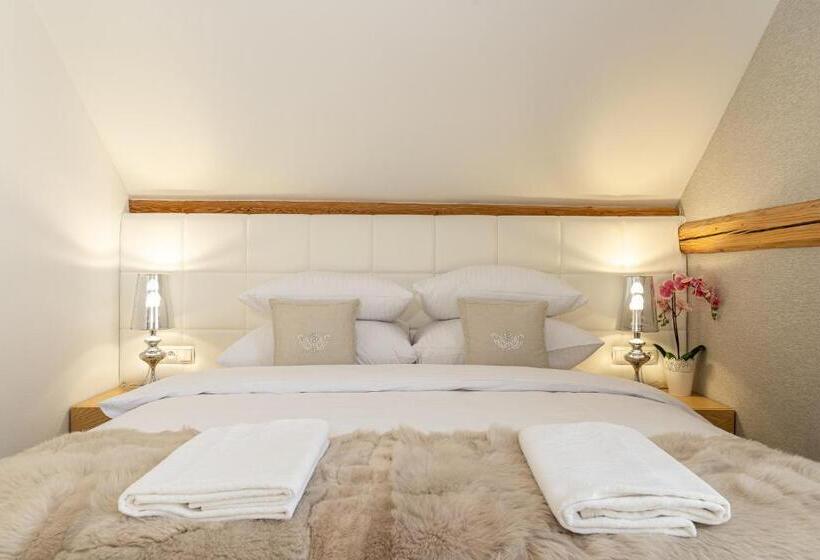 デラックスファミリールーム, Rezydencja Spisz Dom 12 Osób, Podgrzewany Basen, Sauna, Jacuzzi  Velo Czorsztyn, Niedzica