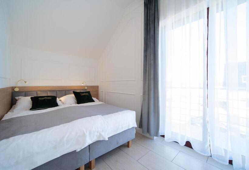 דירת שלושה חדרים, Villa Kamila