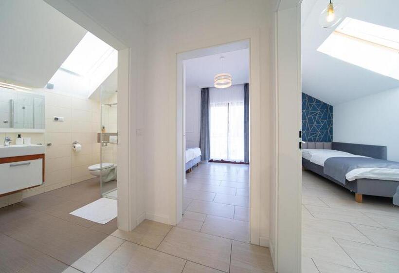 דירת שלושה חדרים, Villa Kamila