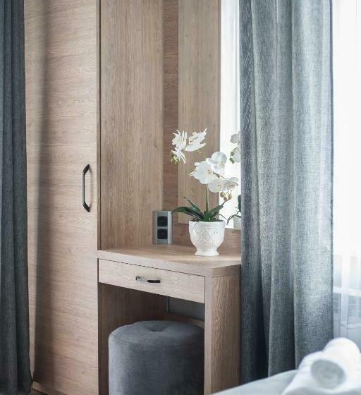 غرفة كومفورت ثلاثية, Willa Wita