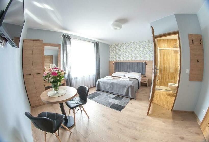 غرفة كومفورت ثلاثية, Willa Wita