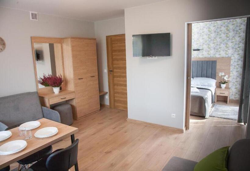 إستديو قياسى مزود بشرفة, Willa Wita