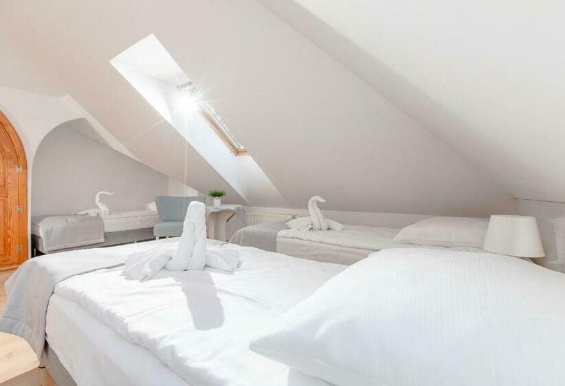 スタンダードトリプルルーム, Ośrodek Kolonijno Wczasowy Mewa   Przy Plaży Z Basenem Z Podgrzewaną Wodą I Mini Spa