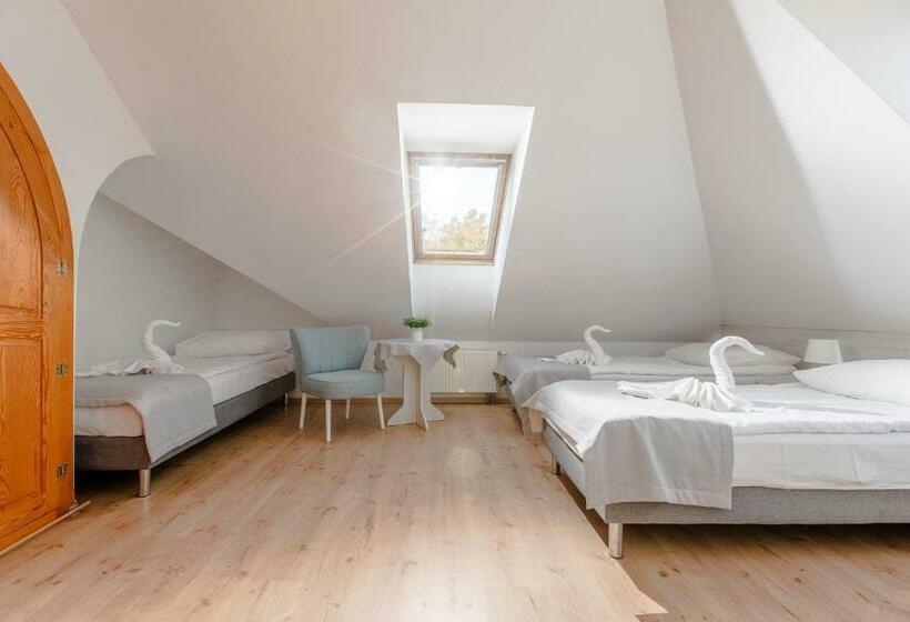 スタンダードトリプルルーム, Ośrodek Kolonijno Wczasowy Mewa   Przy Plaży Z Basenem Z Podgrzewaną Wodą I Mini Spa